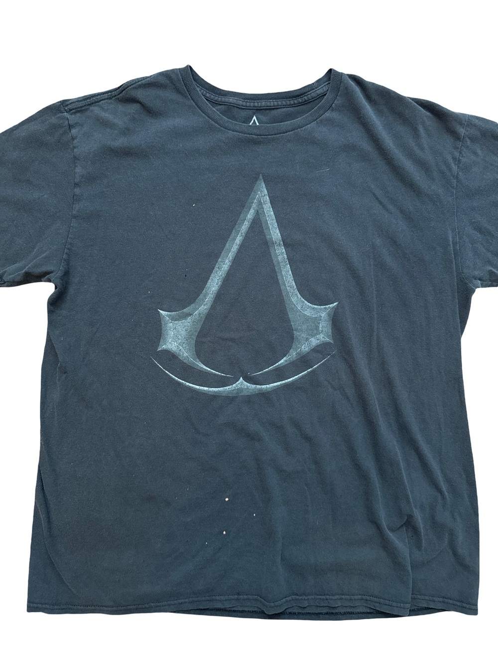 Ubisoft Assassins Creed 2016 Logo Mens Short Sleeve T-Shirt XL Black Thrashed